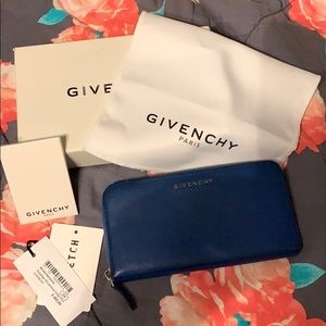 Givenchy Pandora Zip Wallet